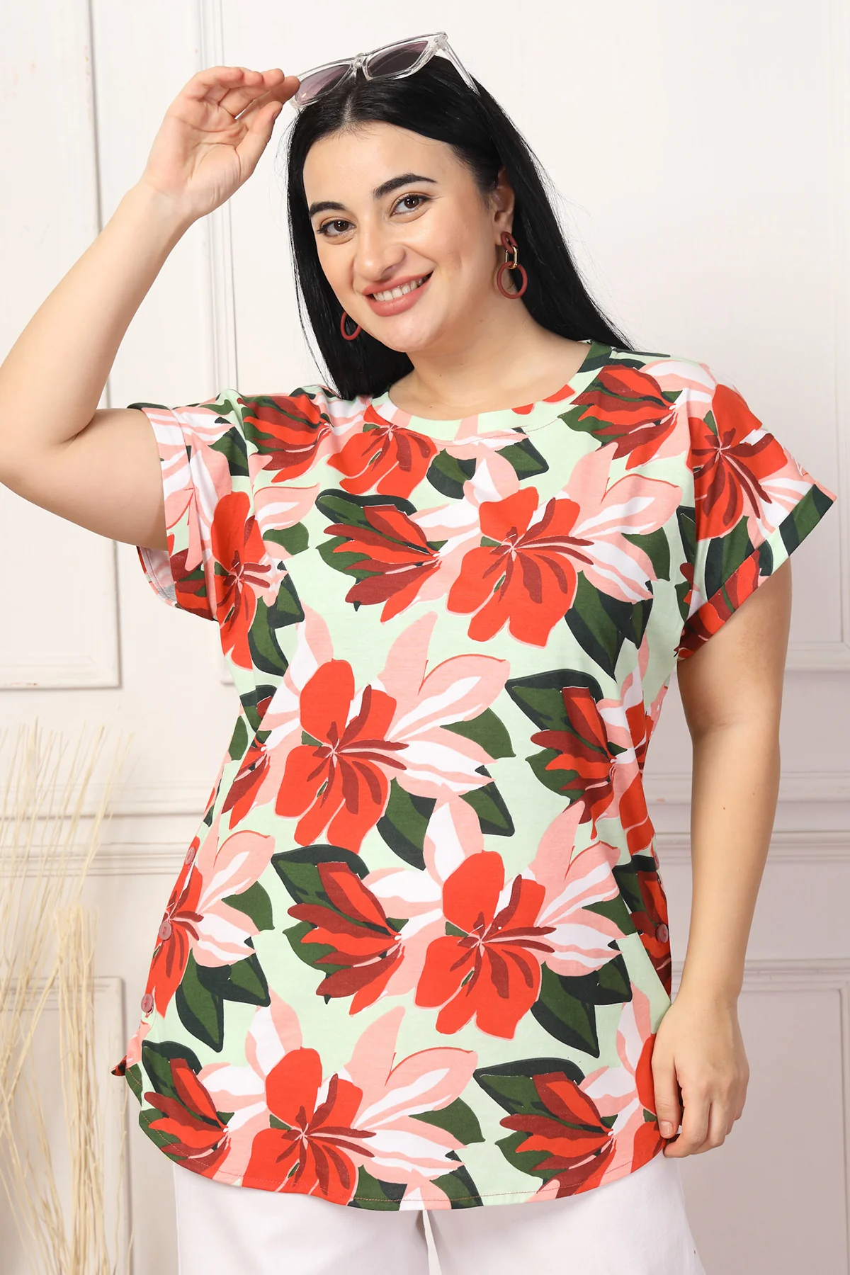 Fresh Floral Delight Maternity Zipless Feeding Top - Image 10
